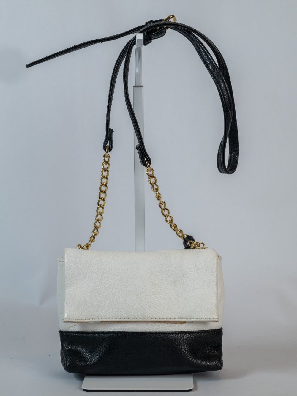 Carlos Santana Black & White Crossbody Purse Gold Chain Accent